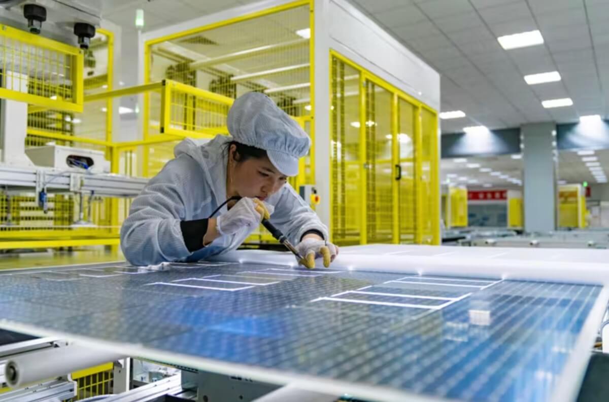 <i class='fa fa-lock' aria-hidden='true'></i> Les exportations chinoises de batteries, de panneaux solaires et de véhicules électriques ont atteint des niveaux records l’an dernier